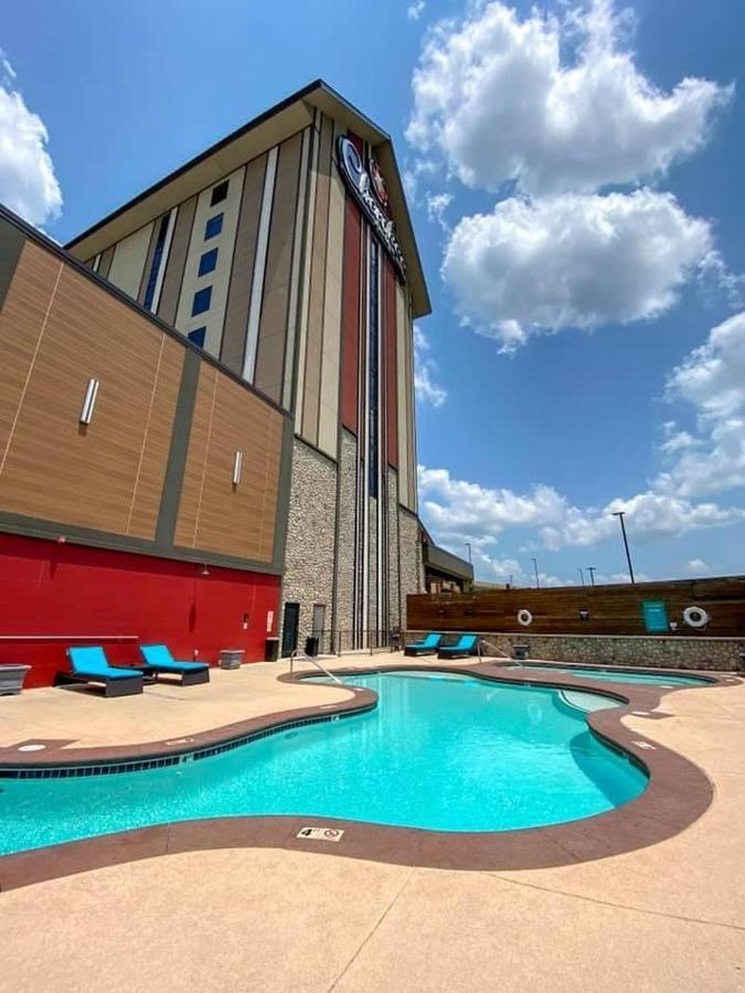 Cherokee Casino Hotel Roland Exterior photo